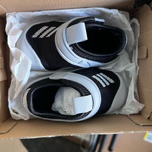 Adidas Altaventure Kids' Sneakers - Black and White